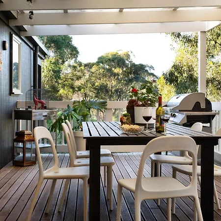 Hepburn Treehouse-2